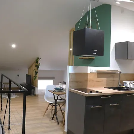 Superbes Modernes Et Neufs Apartment